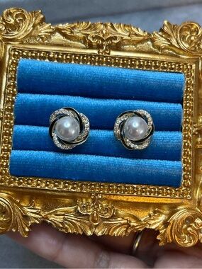 Classic Pearl and Crystal Knot Stud Earrings - Gold Tone